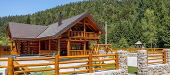 Amazing home in Fuzine with sauna