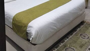 Superior Single Room | Free WiFi, bed sheets