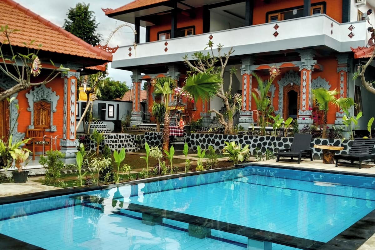 Superior Room, Pool View