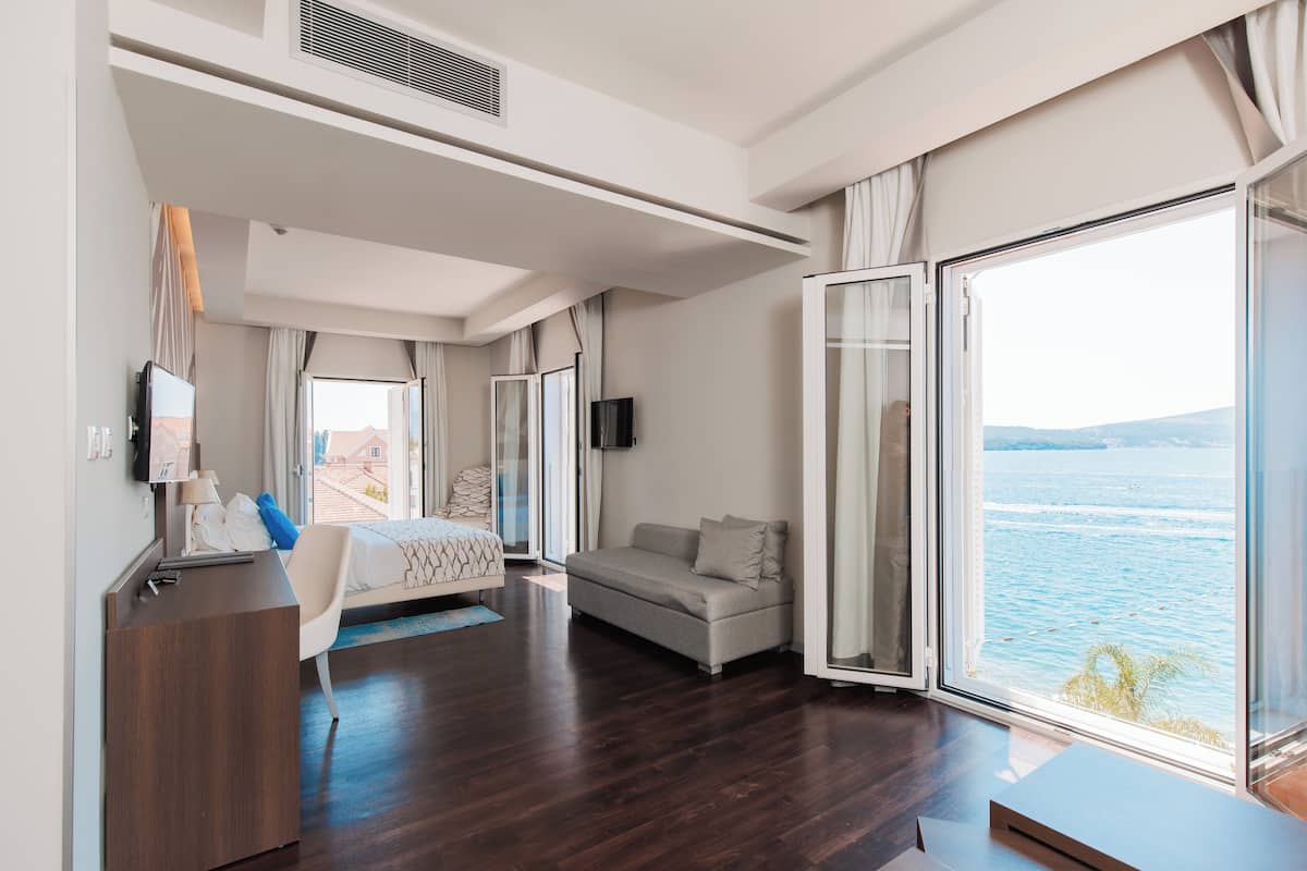 Comfort Suite with Sea View