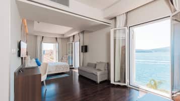 Comfort Suite with Sea View | 1 bedroom, desk, laptop workspace, free WiFi