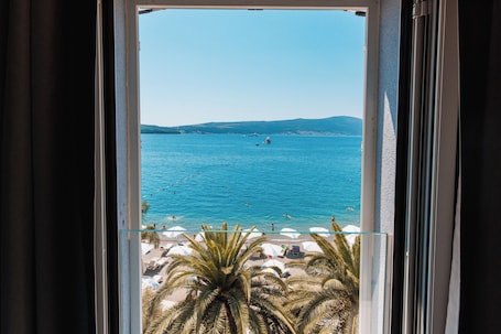 Standard Double Room with Sea View | Beach/ocean view