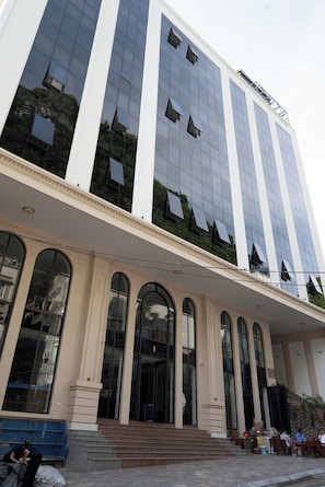 Front of property - Viet Hoa Hotel & Residence Cat Ba - Rooftop Pool (Hai Phong)