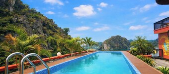 Viet Hoa Hotel & Residence Cat Ba - Rooftop Pool