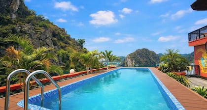 Viet Hoa Hotel & Residence Cat Ba - Rooftop Pool