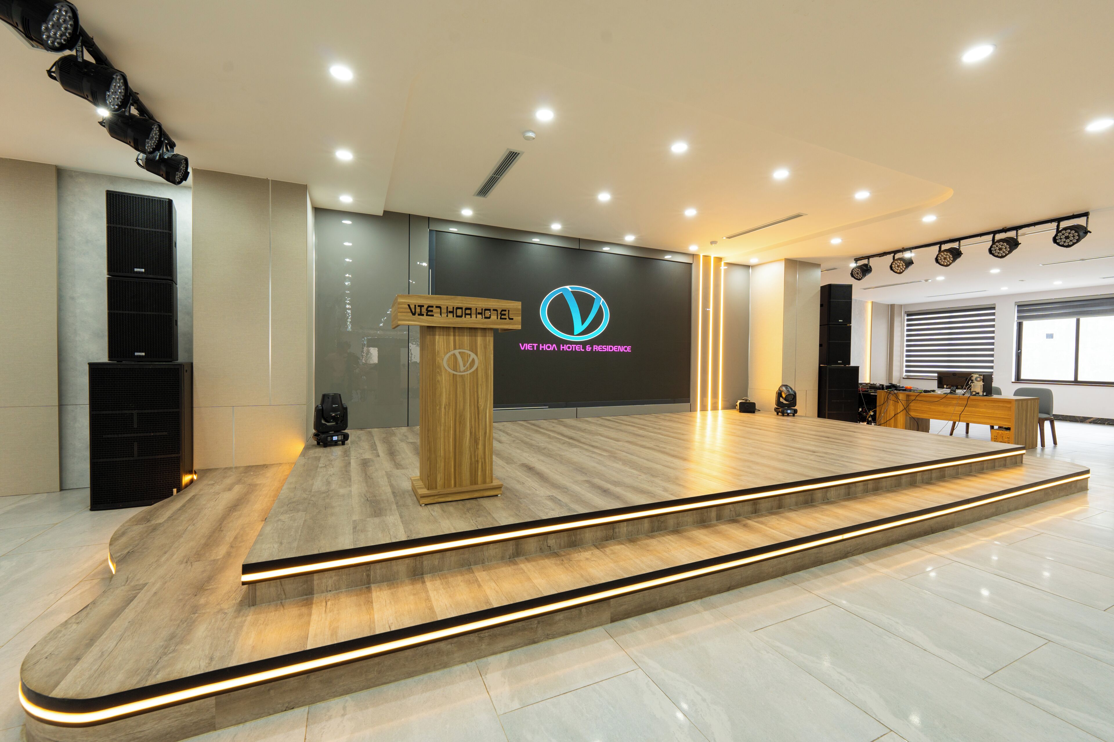 45-inch Smart TV with digital channels