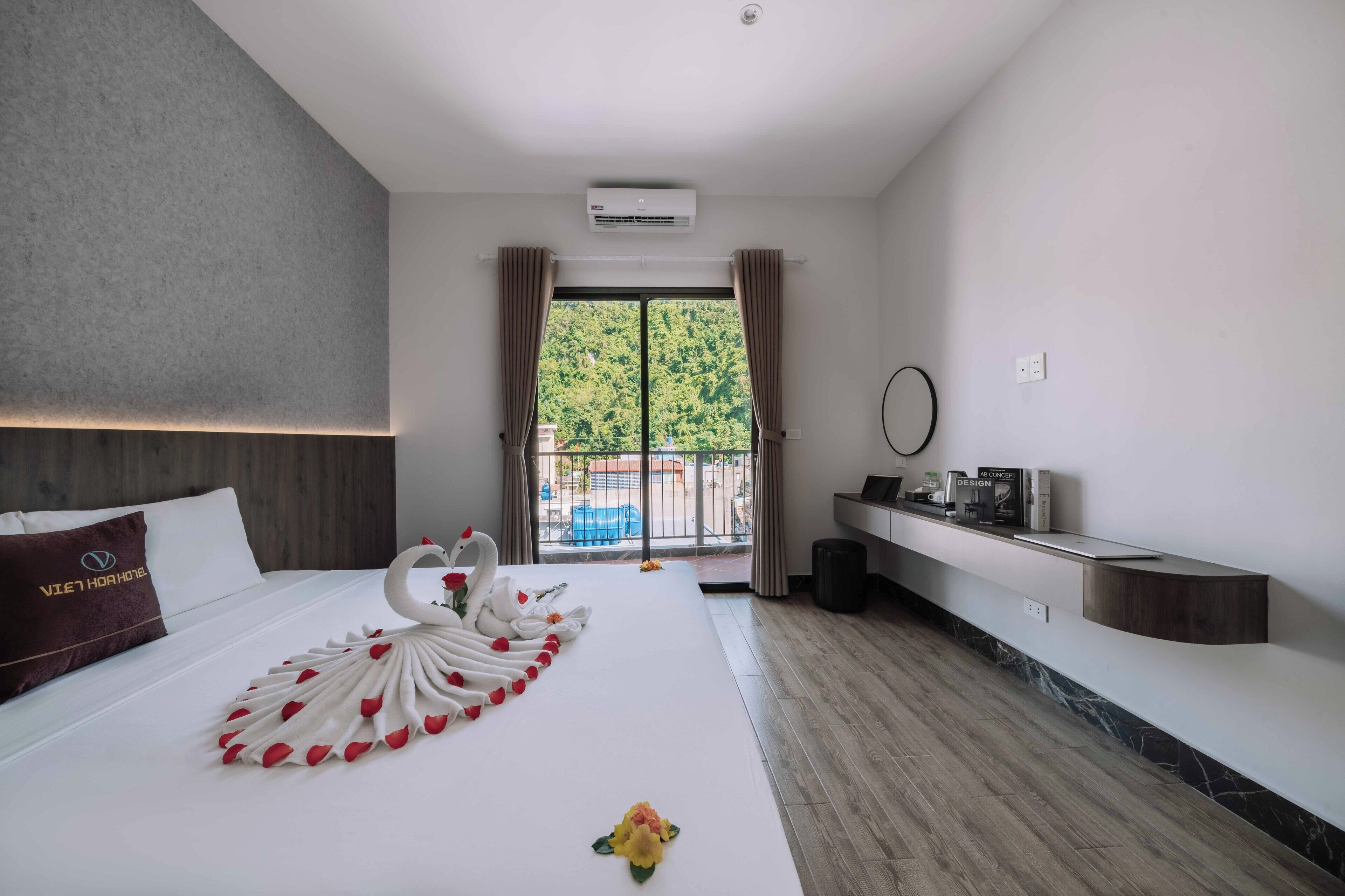 Departamento Deluxe, 2 habitaciones, balcón, vista a la montaña | Camas con efecto memoria y caja de seguridad en la habitación 