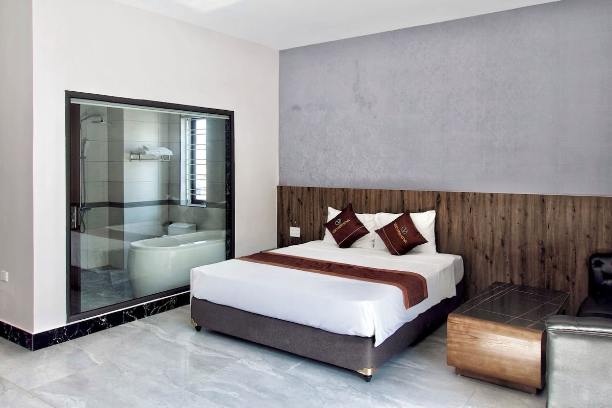 Deluxe Double Room, 1 Queen Bed, City View