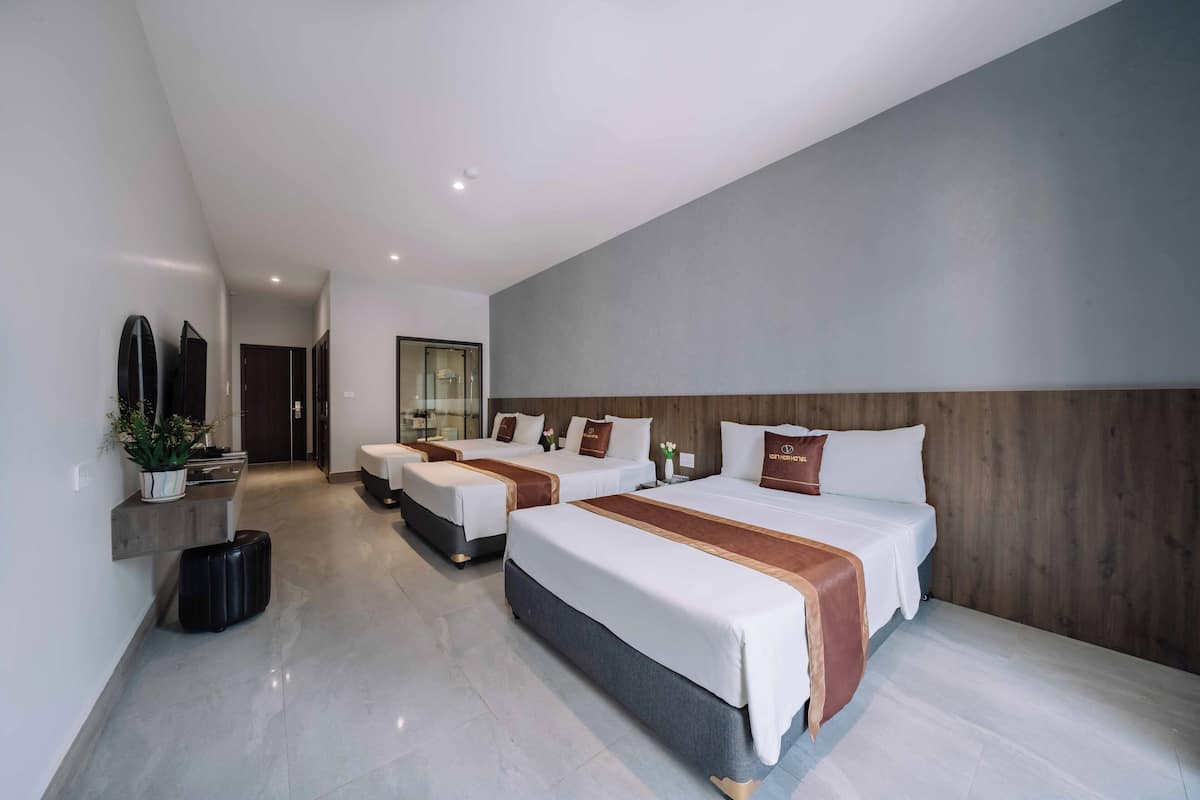 Tripla Deluxe, letti multipli, non fumatori, balcone | Materassi in memory foam, una cassaforte in camera, postazione laptop