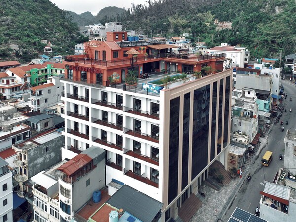 Viet Hoa Hotel & Residence Cat Ba - Rooftop Pool - Hải Phòng