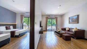 Colchones con efecto memoria y caja de seguridad en la habitación