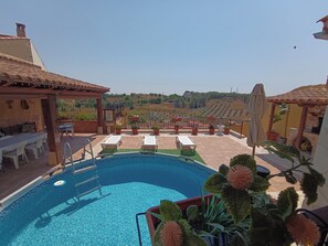 Outdoor pool - Casa de la Abuela Pili (Colmenar de Oreja)