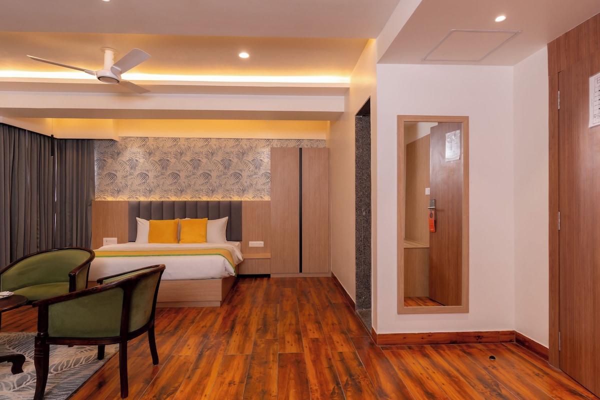 Luxury Suite | Down comforters, memory foam beds, in-room safe, desk