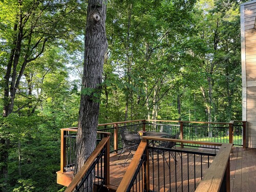 Pointer Haus | Dog Friendly, near Purina Farms, WashMO, Wedding venues