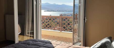 4 bedrooms, in-room safe, iron/ironing board, WiFi