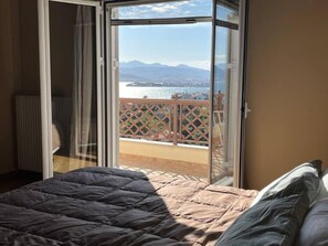 4 Schlafzimmer, Zimmersafe, Bügeleisen/Bügelbrett, WLAN