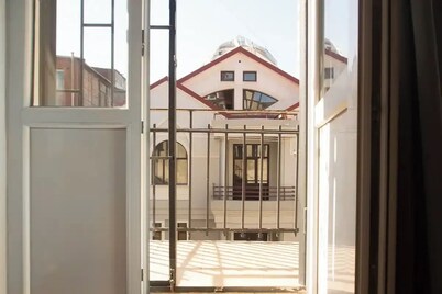 Best area: Large apartment with cleaning service