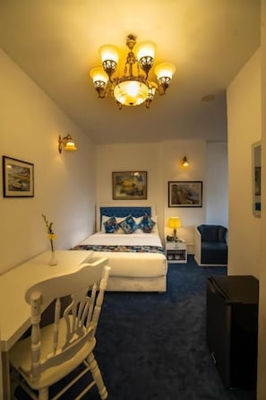 Economy Double Room, City View | Desk, soundproofing, iron/ironing board, free WiFi - Shinepukur Suites Farmgate (Dhaka)
