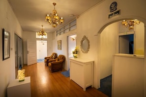 TV - Shinepukur Suites Farmgate (Dhaka)