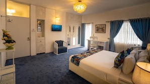 標準雙人房, 陽台, 城市景觀 | 書桌、隔音、熨斗/熨衣板、免費無線上網