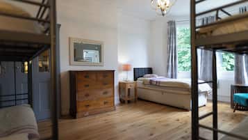 6 Beds Mixed Dormitory | ๋ฐฉ์ ์ค๋น, ๋ฌด๋ฃ WiFi