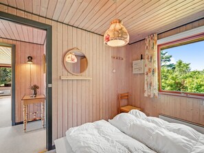 3 bedrooms, WiFi - "Geertje" - 900m from the sea by Interhome (Hvide Sande)