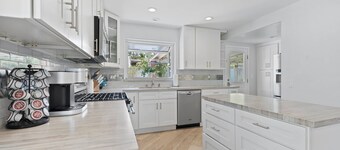 Friends are Forever by Cardo | Jacuzzi, Sleeps 12