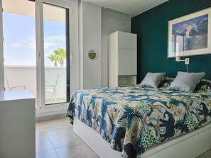 3 chambres, coffre-fort, fer et planche à repasser