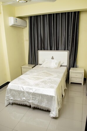 Apartment | 3 bedrooms, iron/ironing board, free WiFi, bed sheets - Mvita Heights Retreat (Dar es Salaam)