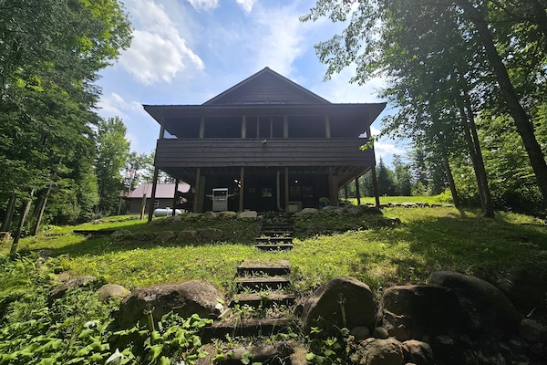 Majestic Indian Lake Cabin