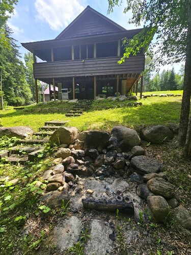 Gorgeous Indian Lake Cabin