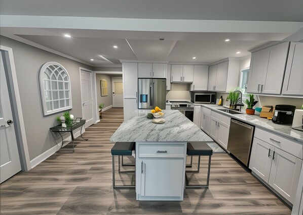 Fridge, microwave, oven, stovetop