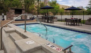 Outdoor dining - SLC - Convention - Delta Center - Airport - Hot tub (Salt Lake City)