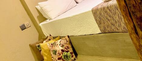 2 bedrooms, WiFi, bed sheets