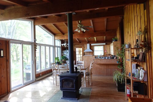 Serene house/chalet near Ottawa (Saint-Sixte)