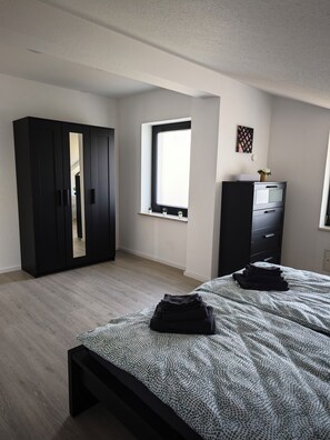 2 bedrooms, desk, travel crib, WiFi