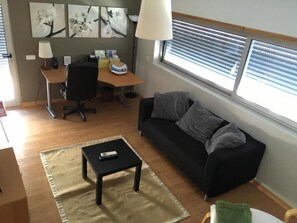 Departamento, vista a la montaña | Área de sala de estar | Televisión 