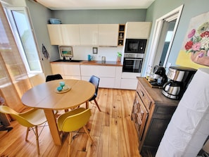 Fridge, microwave, oven, dishwasher - 726-Breton house, town center and beaches on foot (Audierne)