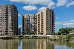 Exterior - Riverside Retreat in Barking (Barking)