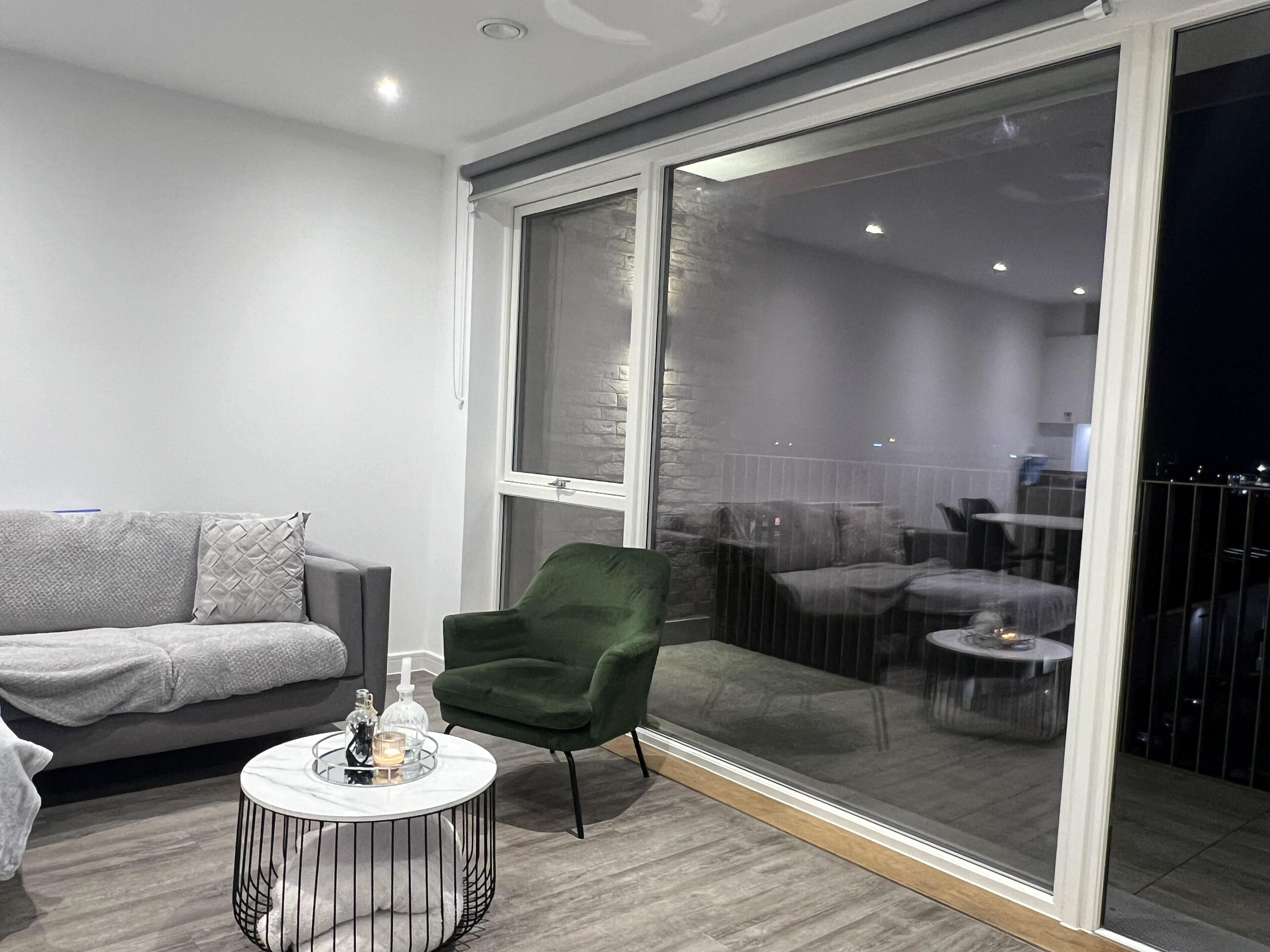 Apartment | Living area | TV
