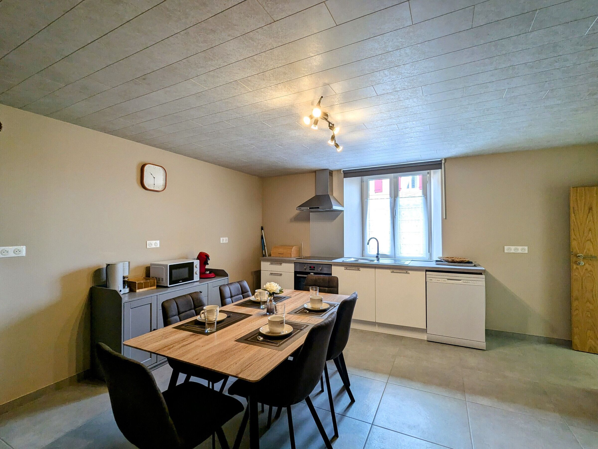 Kühlschrank, Mikrowelle, Geschirrspüler