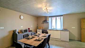 Kühlschrank, Mikrowelle, Geschirrspüler