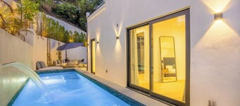 Belden Modern Villa - Iconic Hollywood Hills Retreat