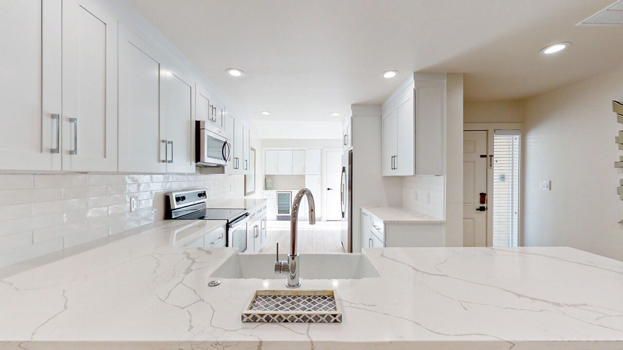 Fridge, microwave, coffee/tea maker, toaster