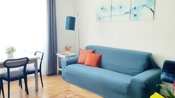 Apartamento conforto, vista para o pátio | Sala de jantar