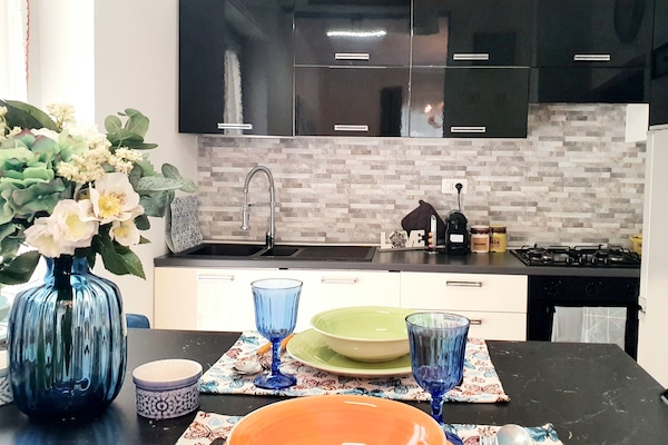 Comfort Apartment, Courtyard View | In-room dining