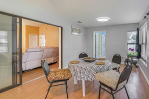 บ้านพัก (3 Bedrooms) | ภายใน