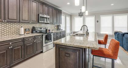 Arabi Home w/ Deck: 7 Mi to Downtown New Orleans!