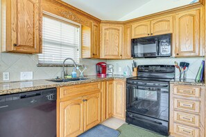 House (2 Bedrooms) | Interior