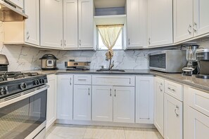 Rumah (2 Bedrooms) | Interior